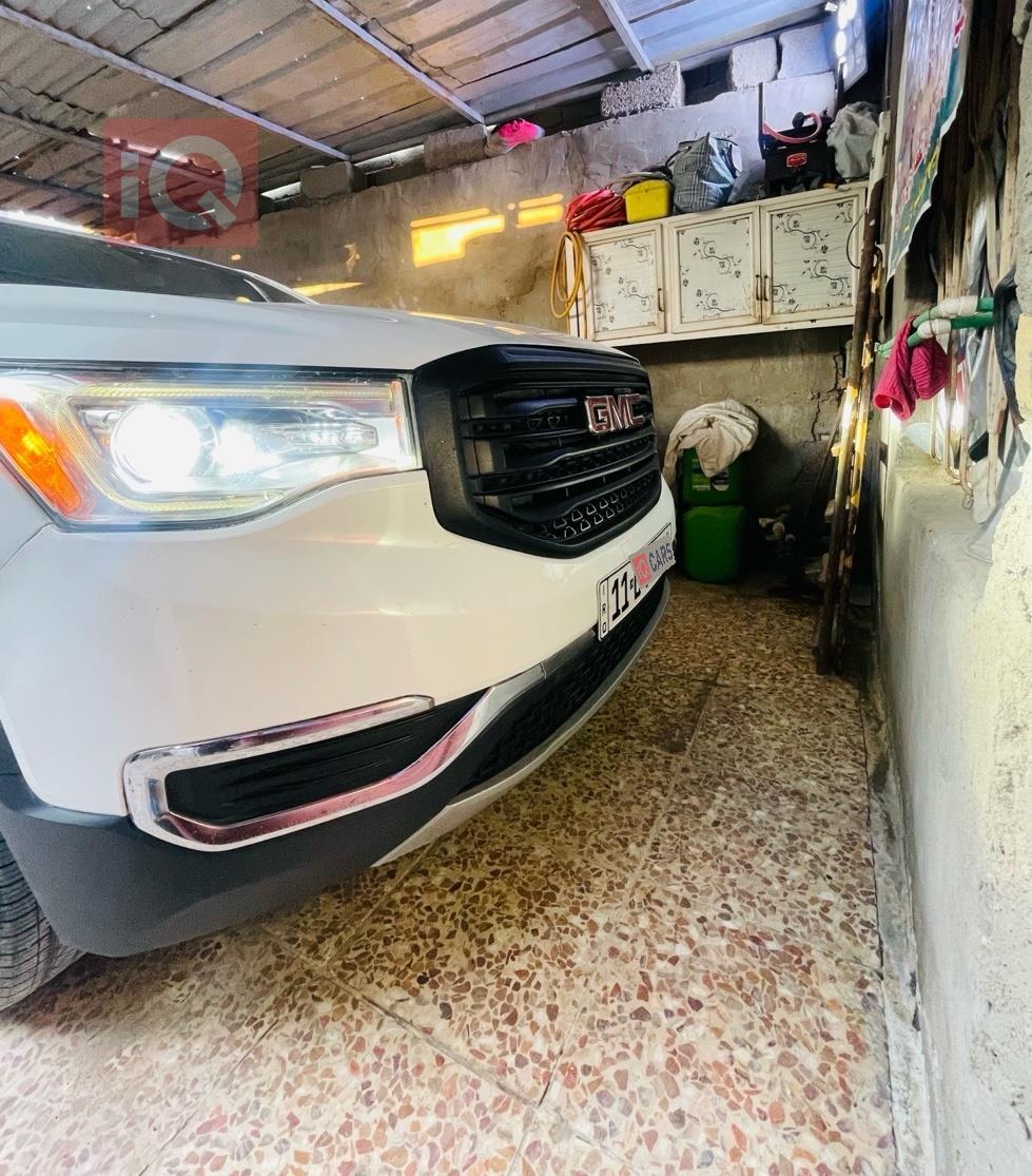 GMC Acadia